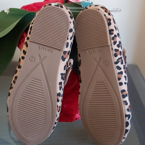 3/$30💕Youth Carter's shose. - Picture 3 of 5